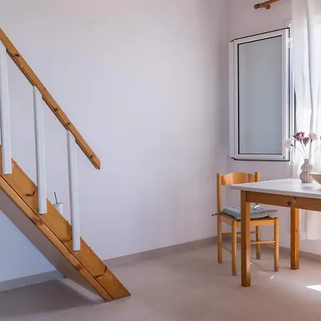 Marianthi Apts Anissaras הרסוניסוס